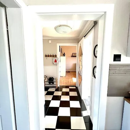 Feelhome, Flughafen Nah,2-schlafzimmer, Badewanne, Zentral, Wifi, Floor Duisburg