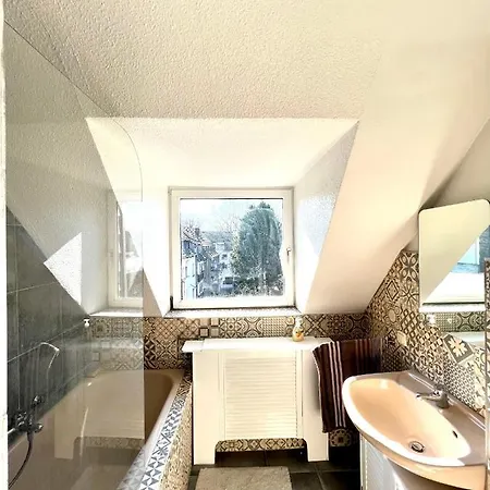 Feelhome, Flughafen Nah,2-schlafzimmer, Badewanne, Zentral, Wifi, Floor