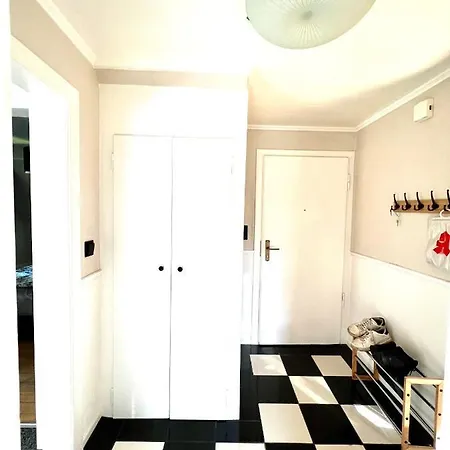 Feelhome, Flughafen Nah,2-schlafzimmer, Badewanne, Zentral, Wifi, Floor * 뒤스부르크