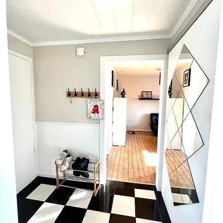 Feelhome, Flughafen Nah,2-schlafzimmer, Badewanne, Zentral, Wifi, Floor Apartamento Duisburg