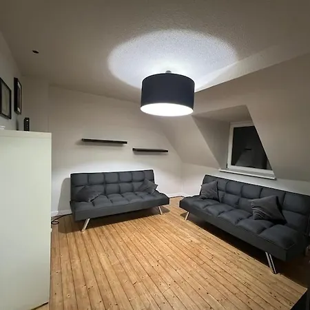 Apartamento Feelhome, Flughafen Nah,2-schlafzimmer, Badewanne, Zentral, Wifi, Floor *