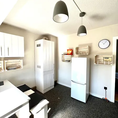 Feelhome, Flughafen Nah,2-schlafzimmer, Badewanne, Zentral, Wifi, Floor Apartamento Duisburg